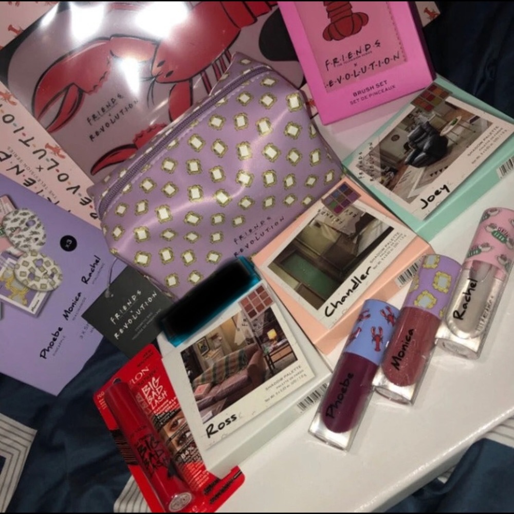 REVOLUTION X FRIENDS SHOW MAKEUP 11 ITEMS all new - Picture 8 of 8
